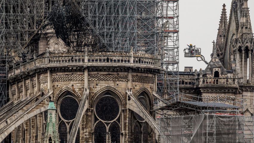 Prancis Membuat kompetisi Untuk Rekonstruksi Menara Notre Dame